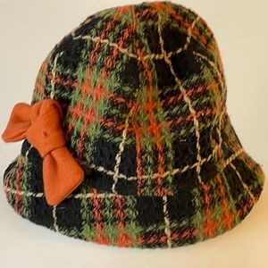 KATE LANDRY- Plaid Knit Bucket Hat